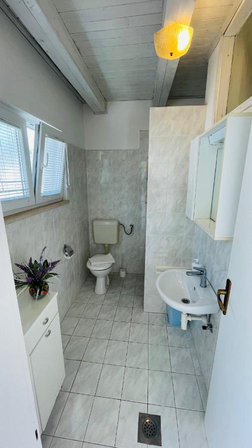 Apartments Danijela Lumbarda Ngoại thất bức ảnh