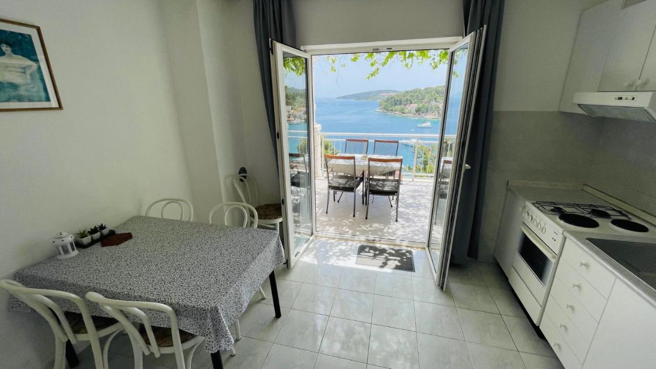 Apartments Danijela Lumbarda Ngoại thất bức ảnh