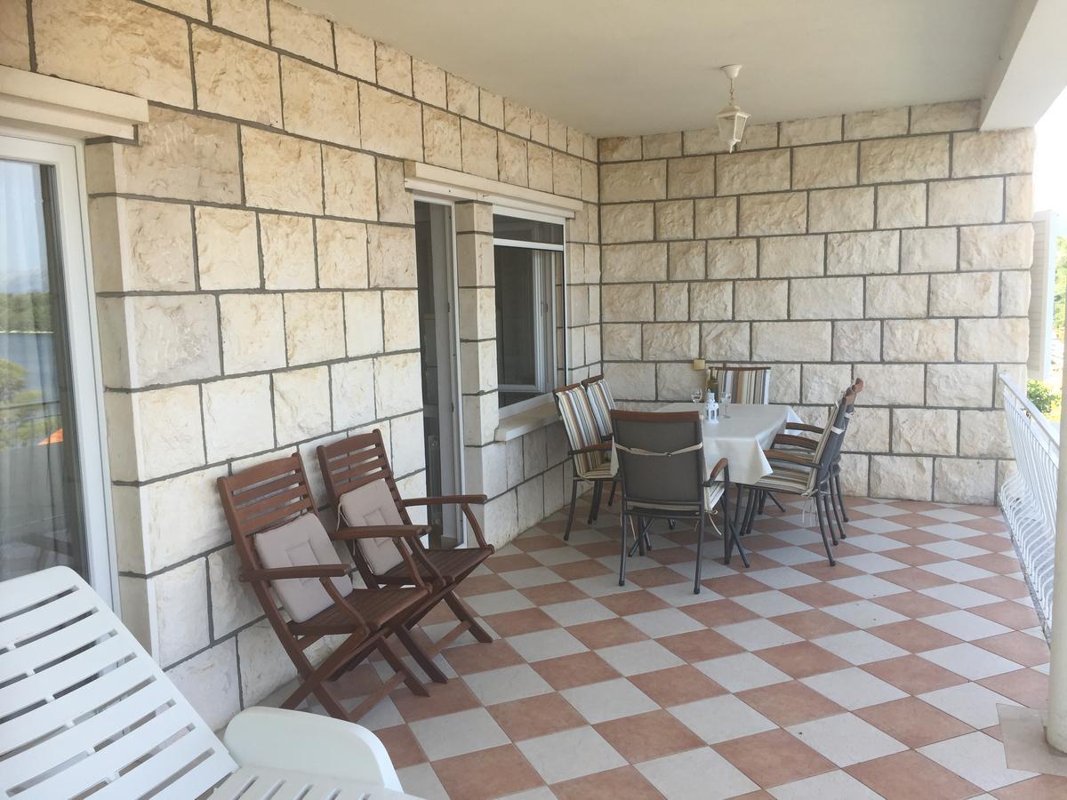 Apartments Danijela Lumbarda Ngoại thất bức ảnh